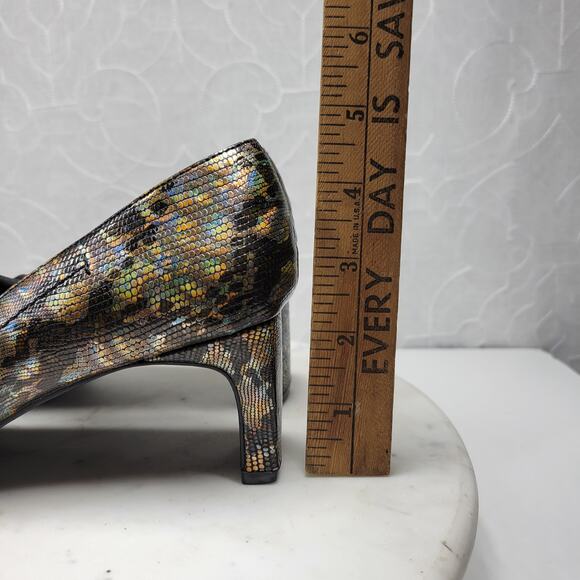 VTG Carriage Court Coco Heels Womens 7.5 Wide Black Reptile Leather Square Toe - Picture 15 of 15